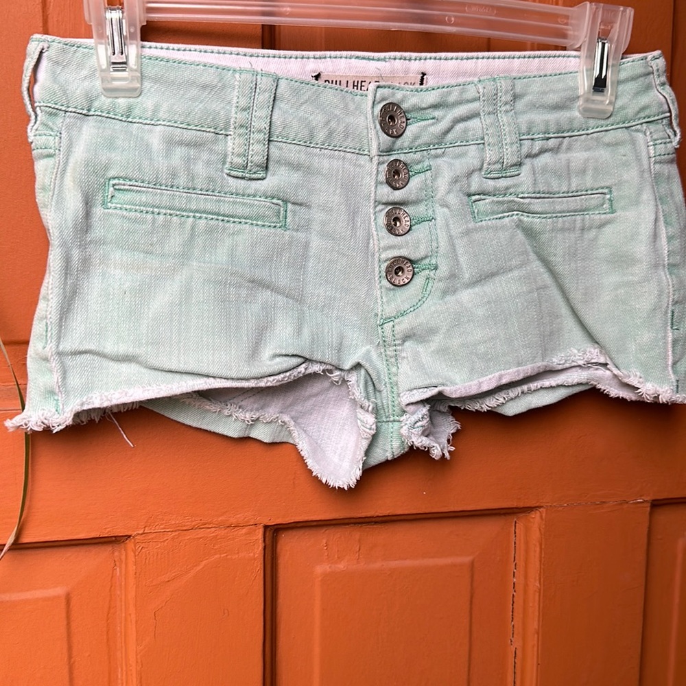 Bullhead black shorts
